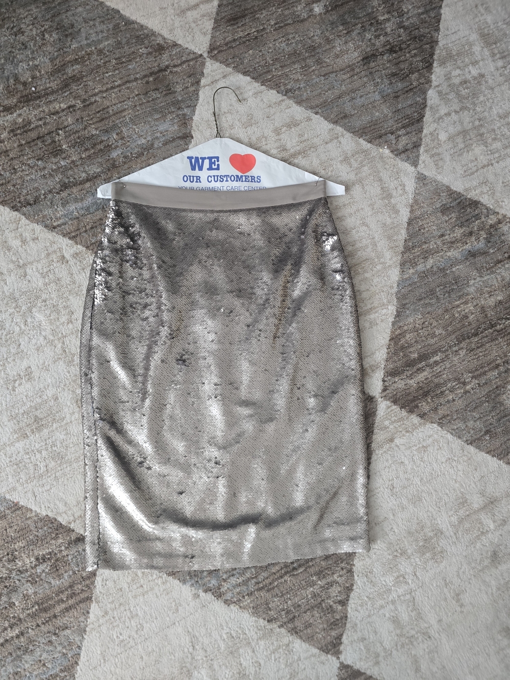 Banana Republic Metallic Sequin Pencil Skirt in Silver